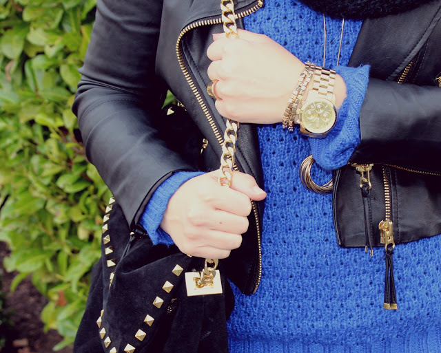 Outfit: Blue, Black And Gold