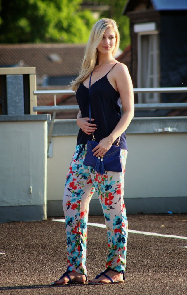 OUTFIT: Flower Print Pants