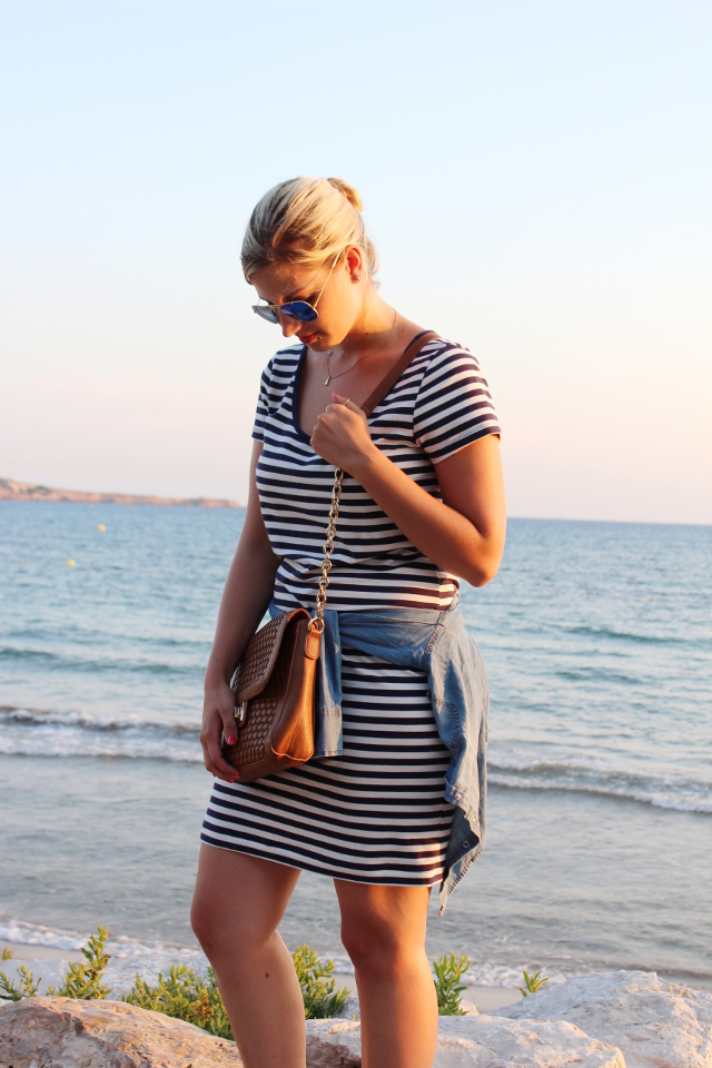 OUTFIT: Striped Jersey Dress